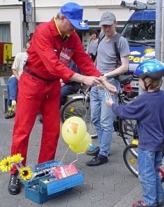 René Zind als "Solar-Techniker" / Foto: Stadt Detmold